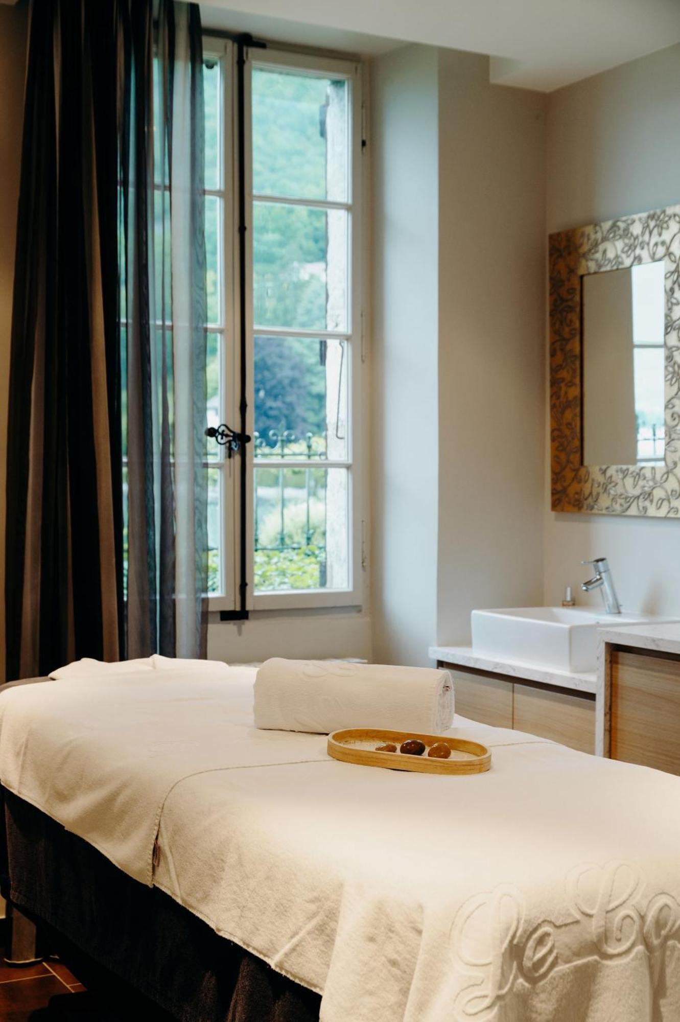 Hotel Le Cottage Bise ตัลลัวร์ ภายนอก รูปภาพ
